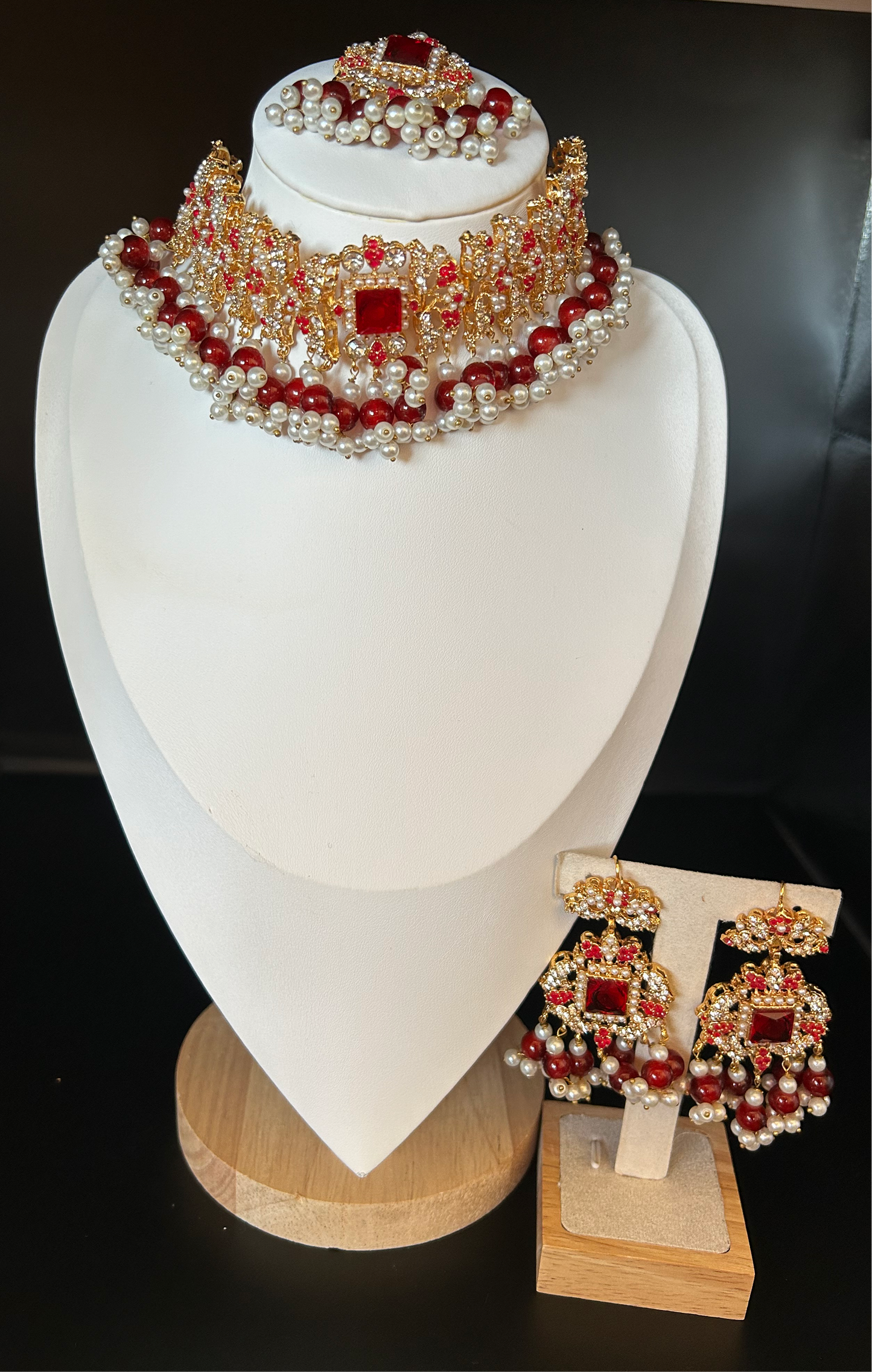 Nauratan Set with earring and Bindia