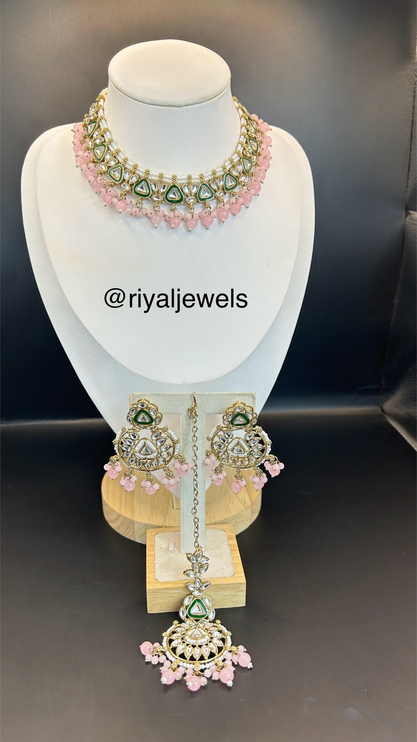 Elegant Kundan Set