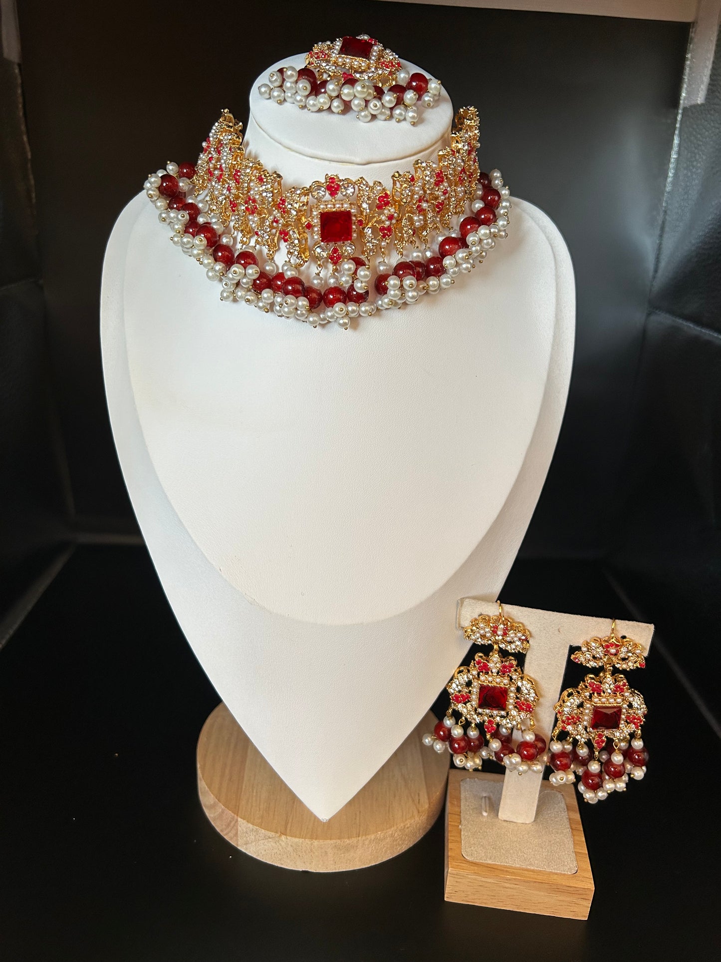 Nauratan Set with earring and Bindia