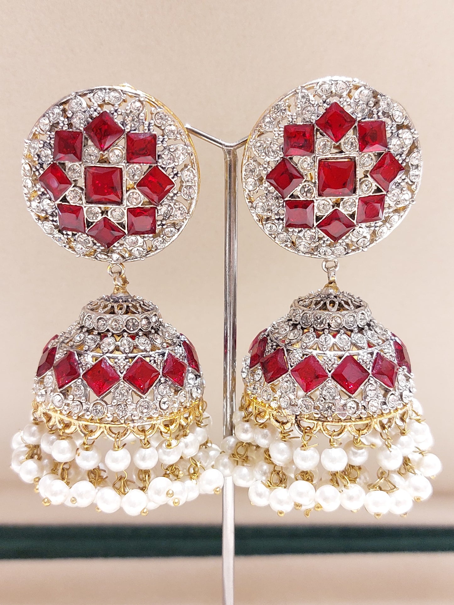 Kundhan jhumkas